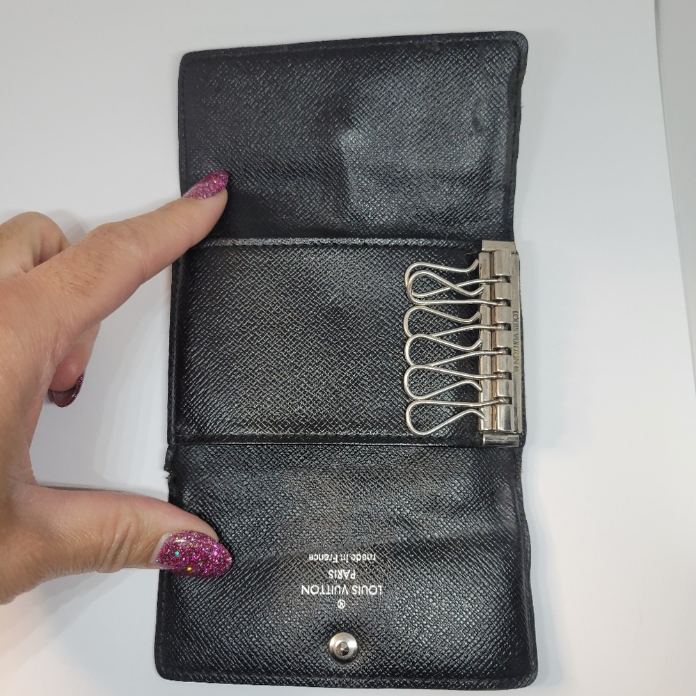 Louis Vuitton Damier Key Case/Holder - Picture 5 of 12